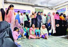 হাসপাতালে সেবা নিতে আসা রোগীদের ভোগান্তি