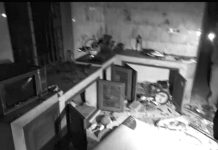 ব্যারিস্টার আনিসের গ্রামের বাড়িতে আগুন