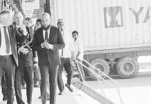 সীতাকুণ্ডে বিএম ডিপো পরিদর্শনকালে ডাচ রাষ্ট্রদূত