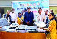 লায়ন্স ক্লাব অব চিটাগাং কর্ণফুলীর শীতবস্ত্র বিতরণ