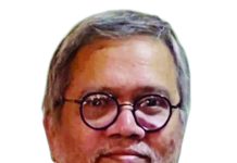 গণতন্ত্র ও সামাজিক কাঠামো