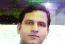 শীতার্ত অসহায় মানুষের পাশে দাঁড়াই