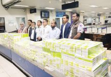 দুবাই থেকে আসা চার যাত্রীর কাছ থেকে ৩০ লাখ টাকার সিগারেট জব্দ