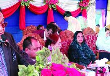 আধুনিক বিশ্বে প্রতিদ্বন্দ্বিতায় টিকে থাকতে হলে ইংরেজি ও কম্পিউটার জ্ঞান অপরিহার্য