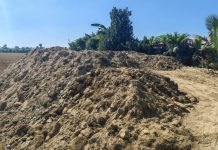 বাঁশখালীতে জমির টপসয়েল রক্ষায় মোবাইল কোর্ট, ২ লাখ টাকা জরিমানা