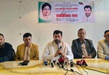 লোহাগাড়ার গণমাধ্যম কর্মীদের সাথে ধানের শীষের প্রার্থীর মতবিনিময়