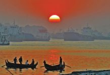 ঘটনাবহুল ২০২৫ বিদায় নিচ্ছে আজ