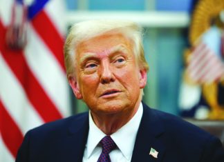 ক্ষয়িষ্ণু ইউরোপের দুর্বল নেতাদের কড়া সমালোচনা ট্রাম্পের