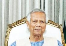 সীমান্তে অতন্দ্র প্রহরীর দায়িত্ব পালন করছে বিজিবি : প্রধান উপদেষ্টা