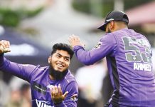 মেলবোর্ন রেনিগেডসের বিরুদ্ধে রিশাদের দারুণ ক্যাচ ও ২ উইকেট