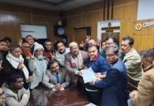 দিনাজপুর-৩ আসনে খালেদা জিয়ার মনোনয়নপত্র জমা, আরেক নেতার সংগ্রহ