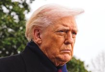 প্রথমবারের মতো ভেনেজুয়েলায় হামলা চালানোর কথা জানালেন ট্রাম্প