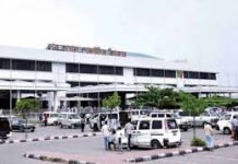 নিরাপত্তা সতর্কতার পদক্ষেপে বেড়েছে যাত্রীদের কষ্ট