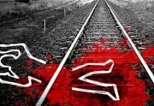 গাজীপুরে ট্রেনে কাটা পড়ে তিনজনের মৃত্যু