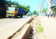 মীরসরাইয়ে ধসে যাওয়া ড্রেনটি সংস্কার হয়নি বছরেও