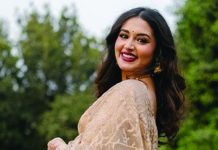 মায়ের শাড়িতে ফারিণ, ফেরালেন শৈশবের স্মৃতি