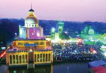 আখেরি মোনাজাতে লাখো ভক্ত