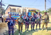 সেনাবাহিনী অভিযানে ঈদগাঁওয়ে ধরা পড়ল অবৈধ গরু পাচার চক্র