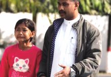 ‘এভাবে আমার বাবাকে কেউ মেরে ফেলবে কেন?’