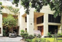 ‘ফিরোজা’ সুনসান, শূন্যতা পাশের বাড়িতেও