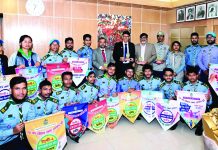 চবি উপাচার্যের সঙ্গে চট্টগ্রাম রোভার মুটে অংশগ্রহণকারীদের সাক্ষাৎ