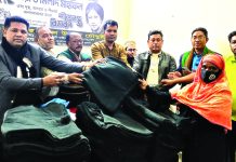 বিভিন্ন স্থানে শীতবস্ত্র বিতরণ