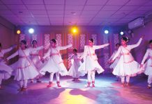 ফুলকির নৃত্যাঞ্জলি প্রকল্পের পরিবেশনায় নৃত্য আয়োজন