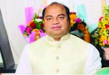 মেইলের জবাব গৃহীত হলো না, প্রার্থী বা প্রতিনিধিকে সশরীরে এসে জবাব দিতে হবে