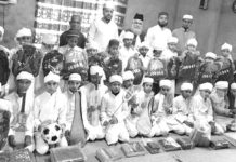 নিষ্ঠা ফাউন্ডেশনের শিক্ষাসামগ্রী বিতরণ