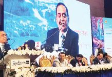 ‘যে গতিতে এগোনোর কথা সেটা পারছি না, সিরিয়াস হতে হবে’