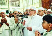 মাইজভাণ্ডার দরবারে লাখো ভক্তের ঢল, আজ আখেরি মোনাজাত