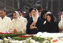 চাচিকে নিয়ে খালেদা জিয়ার কবর জিয়ারত জাইমার