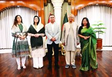 স্ত্রী-কন্যাকে নিয়ে প্রধান উপদেষ্টার সঙ্গে তারেক রহমানের সাক্ষাৎ