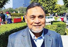 এখানে লুকোচুরির কোনো ব্যাপার নাই