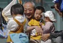 চীনে জন্মহারে রেকর্ড ধস, কমছে জনসংখ্যা