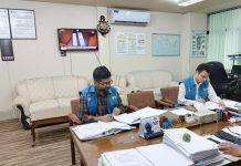 জাহাজ থেকে খালাস করতেই ১৪ কোটি টাকার তেল গায়েব!