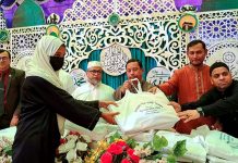 হাটহাজারীতে ৪৩৫ শিক্ষার্থী ও কৃষকের মধ্যে শিক্ষা ও কৃষি সামগ্রী বিতরণ