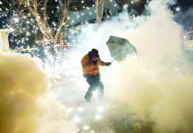 অভিবাসন কর্মকর্তার আরেক গুলির ঘটনায় নতুন করে উত্তাল মিনিয়াপোলিস