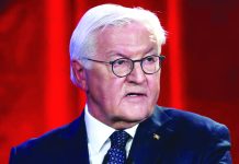 যুক্তরাষ্ট্র বিশ্ব ব্যবস্থা ধ্বংস করছে