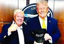 মাদুরোকে অপহরণের পর ‘মেক ইরান গ্রেট অ্যাগেইন’ টুপি হাতে ট্রাম্প