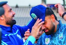 বিপিএলের মঞ্চে বাবা ছেলের জুটি