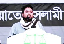 বস্তিবাসী ফ্ল্যাট নয়, নিরাপদ জীবন চায়