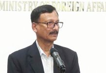 ভারতীয় কূটনীতিকদের পরিবার সরানোর কোনো কারণ খুঁজে পাই না : পররাষ্ট্র উপদেষ্টা