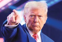 ইরানে নতুন নেতৃত্বের ডাক দিলেন ট্রাম্প