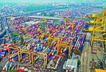 লাগাতার কর্মবিরতিতে অচল বন্দর