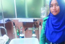 নগরীর ব্রিজঘাট এলাকায় ফুটপাতে নবজাতক