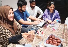 ৩৮নং ওয়ার্ডে নিম্ন আয়ের পরিবারদের মাঝে ঈদ উপহার ও মিষ্টি বিতরণ