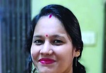 একুশের কৃষ্ণচূড়া আমাদের চেতনারই রং