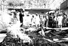 হাটহাজারীতে পুড়ে ছাই দুই ভাইয়ের বসতঘর