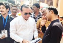 সব ধর্র্মের মানুষকে নিয়ে আমরা শান্তিপূর্ণভাবে বসবাস করতে চাই